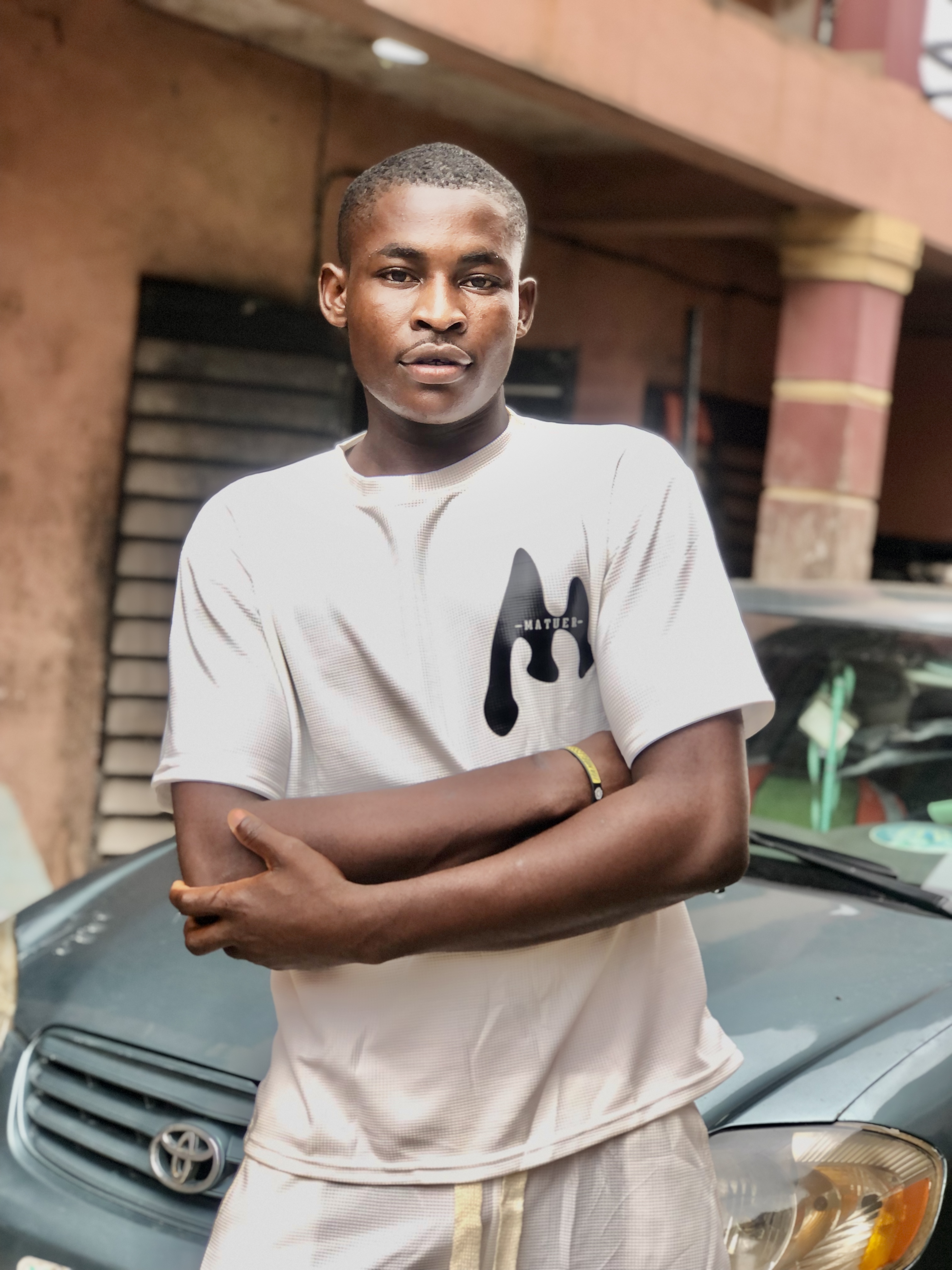 SUNDAY ESI UBI